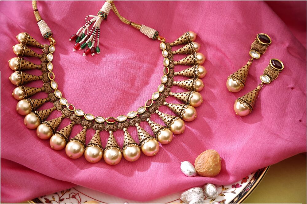 Gold Pearl Necklace